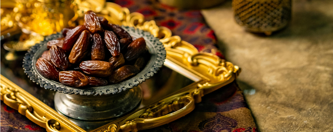 نور الإعتصام وعلاقات جديدة